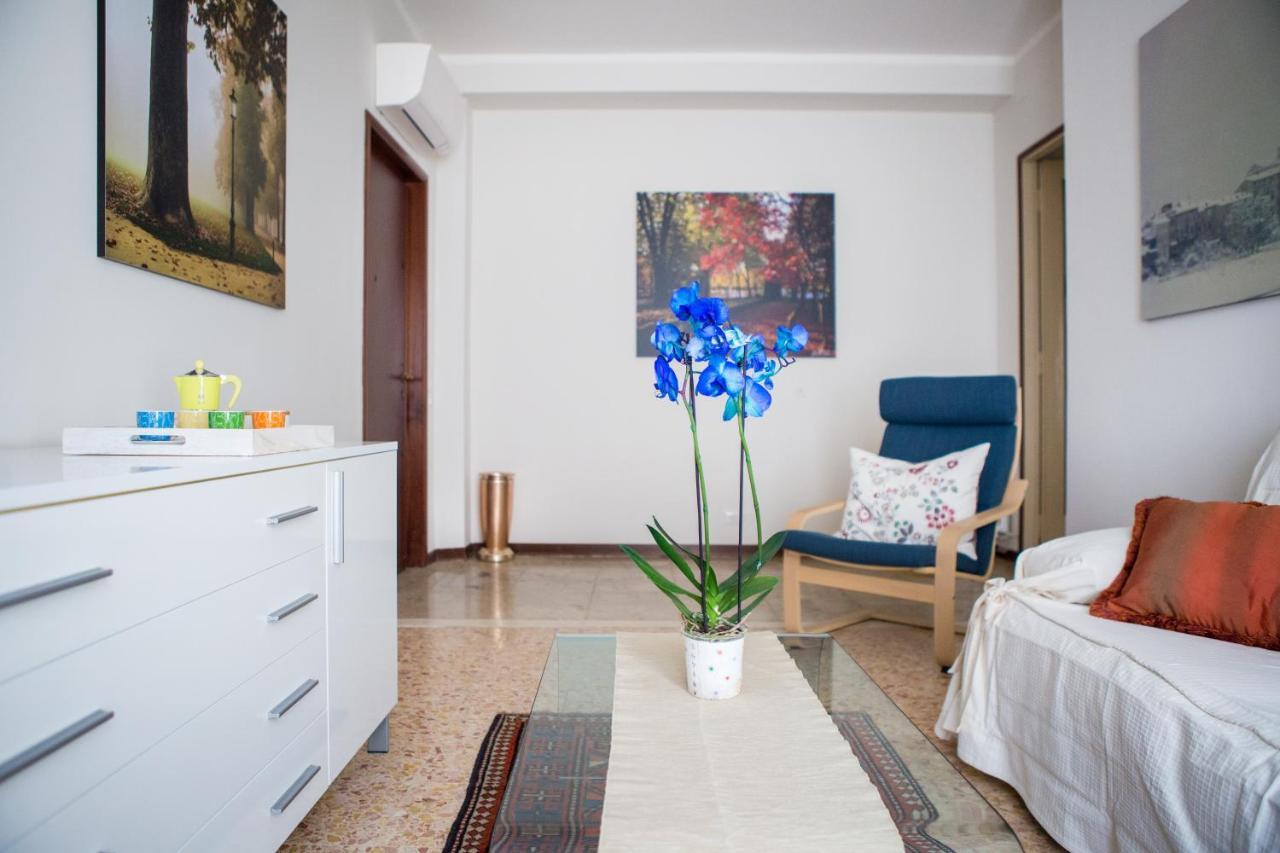 Parma A Due Passi Dal Duomo Apartment Eksteriør billede